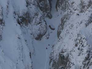 ski dans le couloir NW du Pic de Campana 