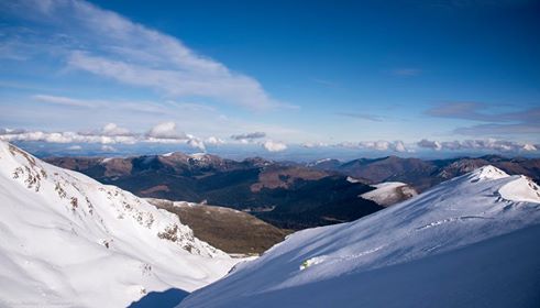 Belle ambiance et bonne neige sur le haut de Coste Oueillère